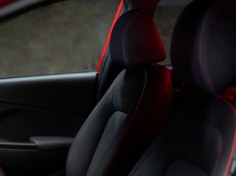 The sporty seats of the all-new Hyundai Kona N Line in leather, cloth or suede with the N Logo.